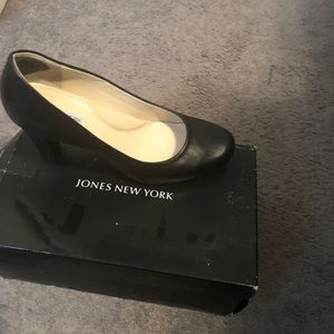 Jones NY black heels
